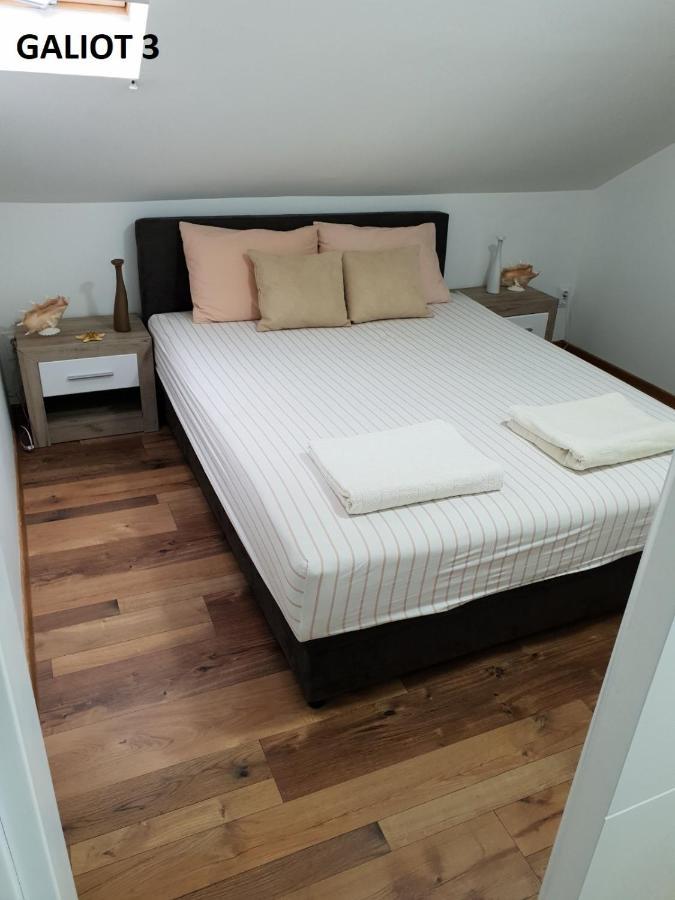 Apartmani Galiot Igalo Chambre photo